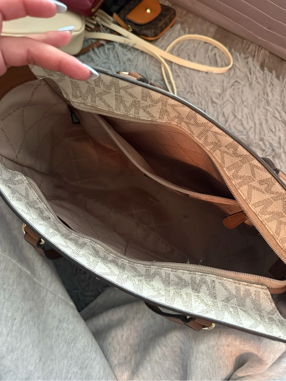Michael Kors Beige & Brown Logo Tote & Matching Wallet - Picture 3 of 3